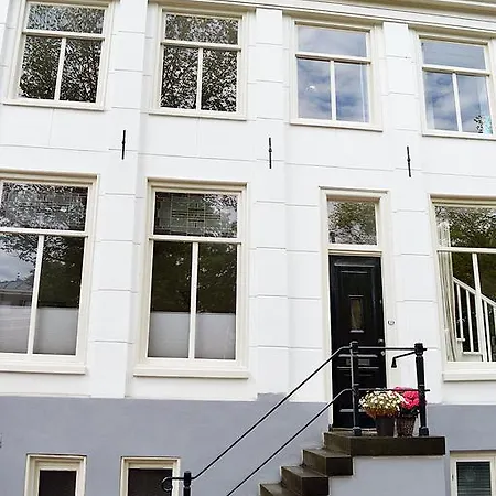 Apartment Seven Bridges Canalhouse